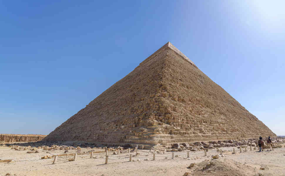 Egipto 017 - necrópolis de El Giza - pirámide de Kefrén.jpg